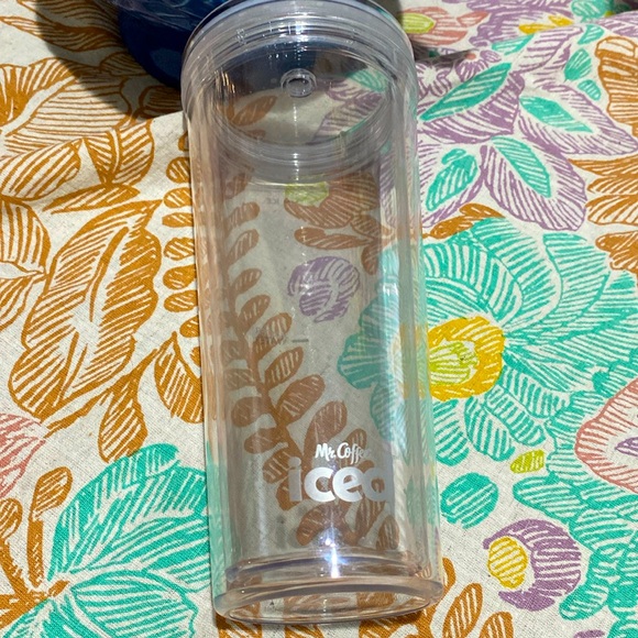 NWOT. Mr. Coffee Iced Coffee/Tea tumbler. Never used. Screw on top holds 20 oz - Picture 2 of 12